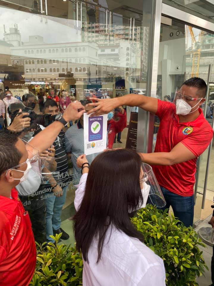 Greenhills Mall receives Safety Seal from San Juan City LGU